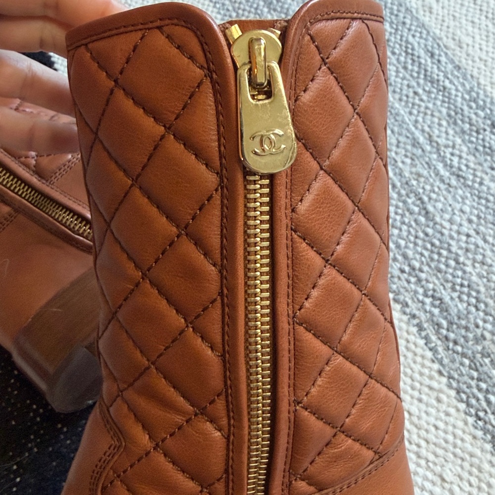 Chanel CC Quilted Leather Mid Calf Caramel Brown Boots 37.5 - Picture 7 of 9